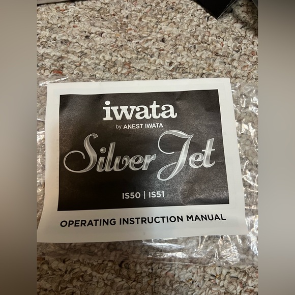 Iwata Silver Jet Airbrush Compressor - Picture 13 of 16